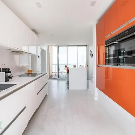 Appartement D'exception En Premiere Ligne Avec Parking *